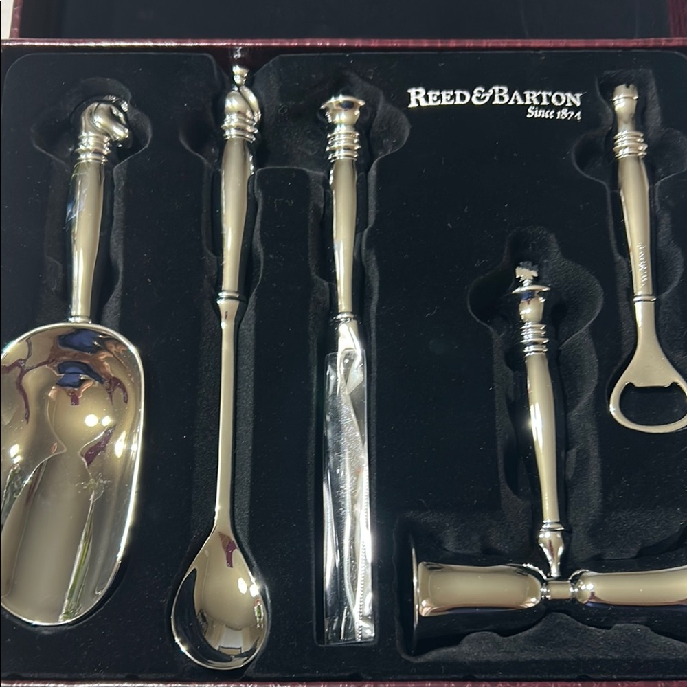 Reed & Barton  Bar Tool Set stainless steel 
Table top essential